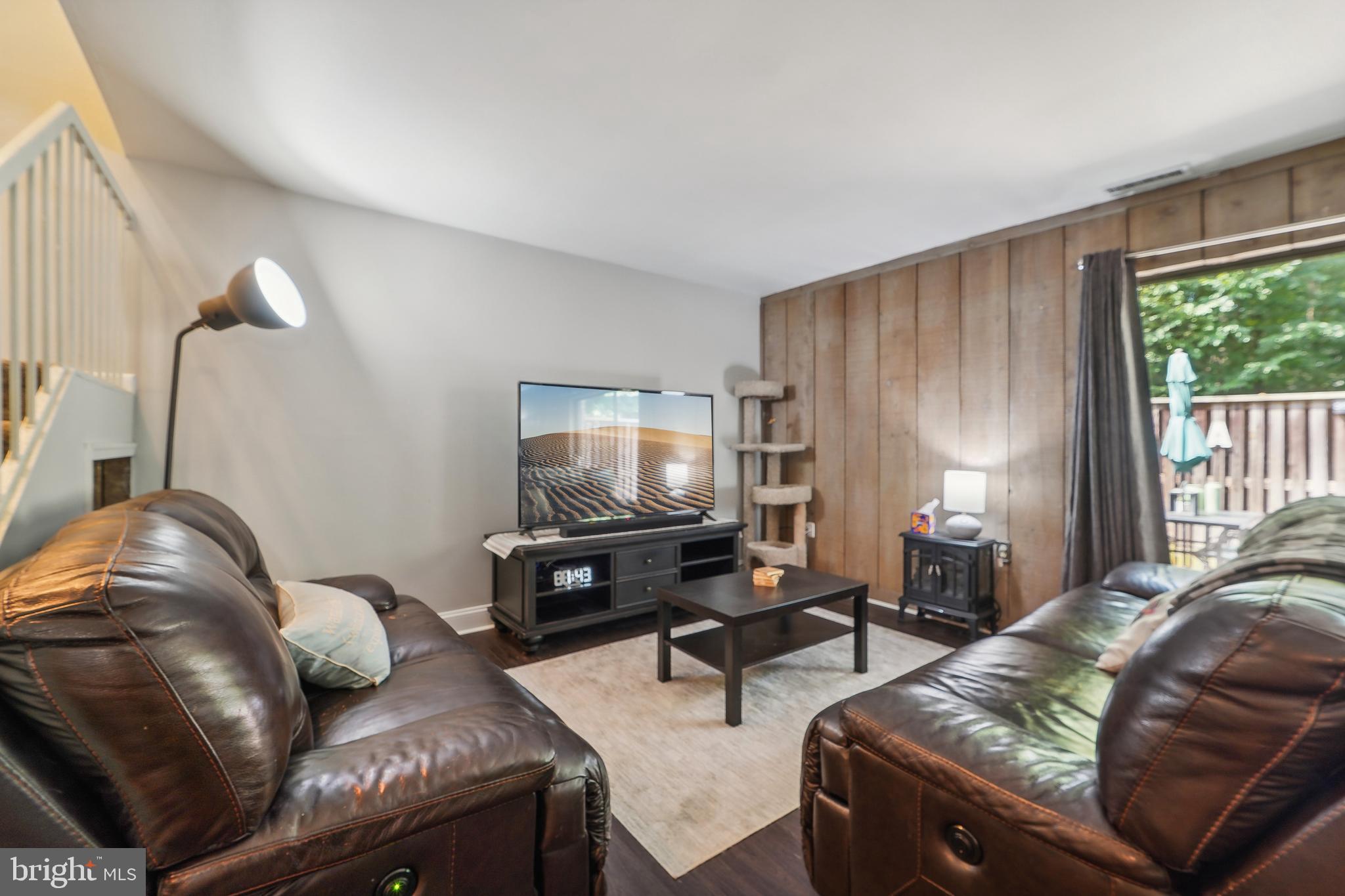 VILLAGE OF WILDE LAKE - Residential