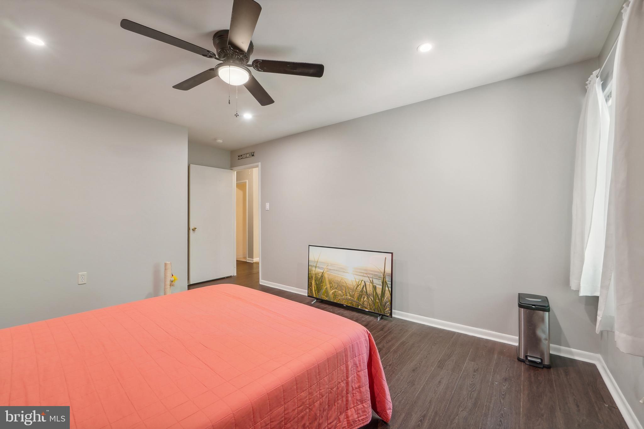 VILLAGE OF WILDE LAKE - Residential