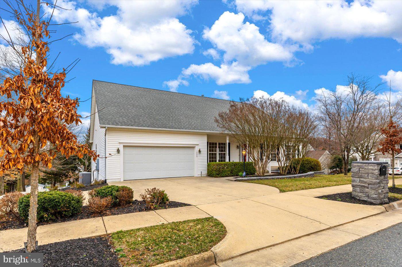 1000 BLACK OAK COURT