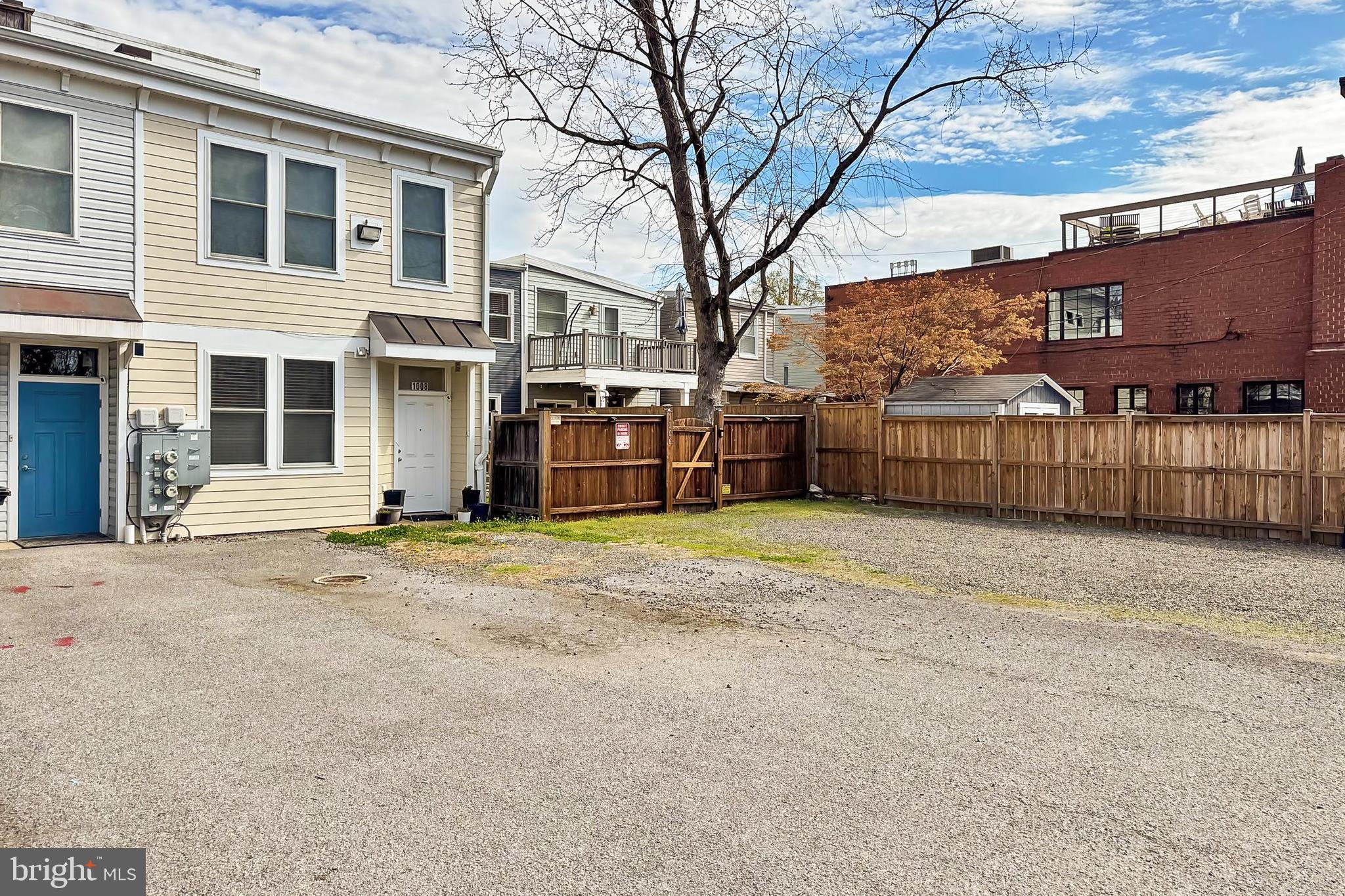 OLD TOWN - Residential Income