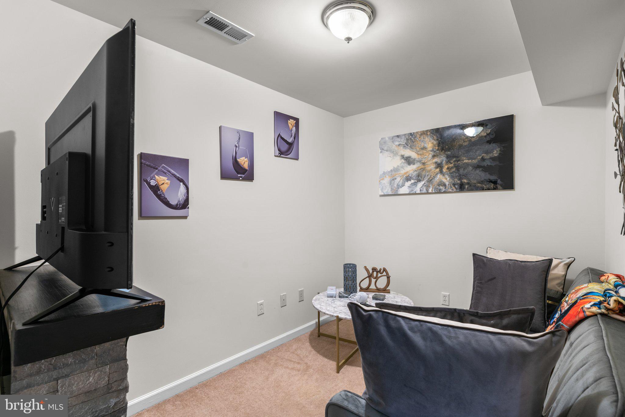 WESLEY WOODS - Residential