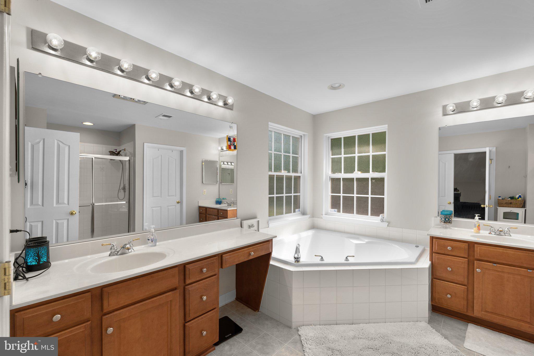 WESLEY WOODS - Residential