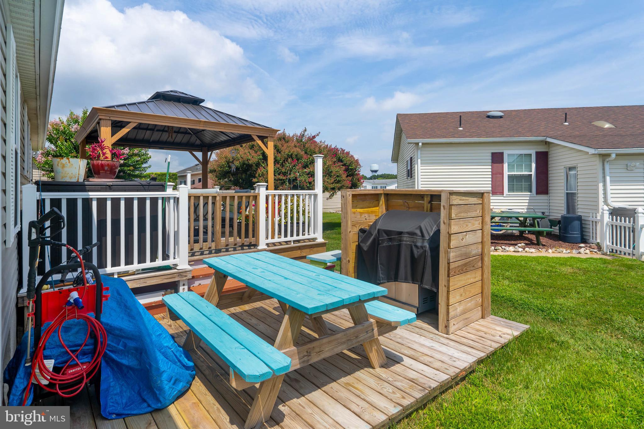 MYSTIC HARBOUR - Residential