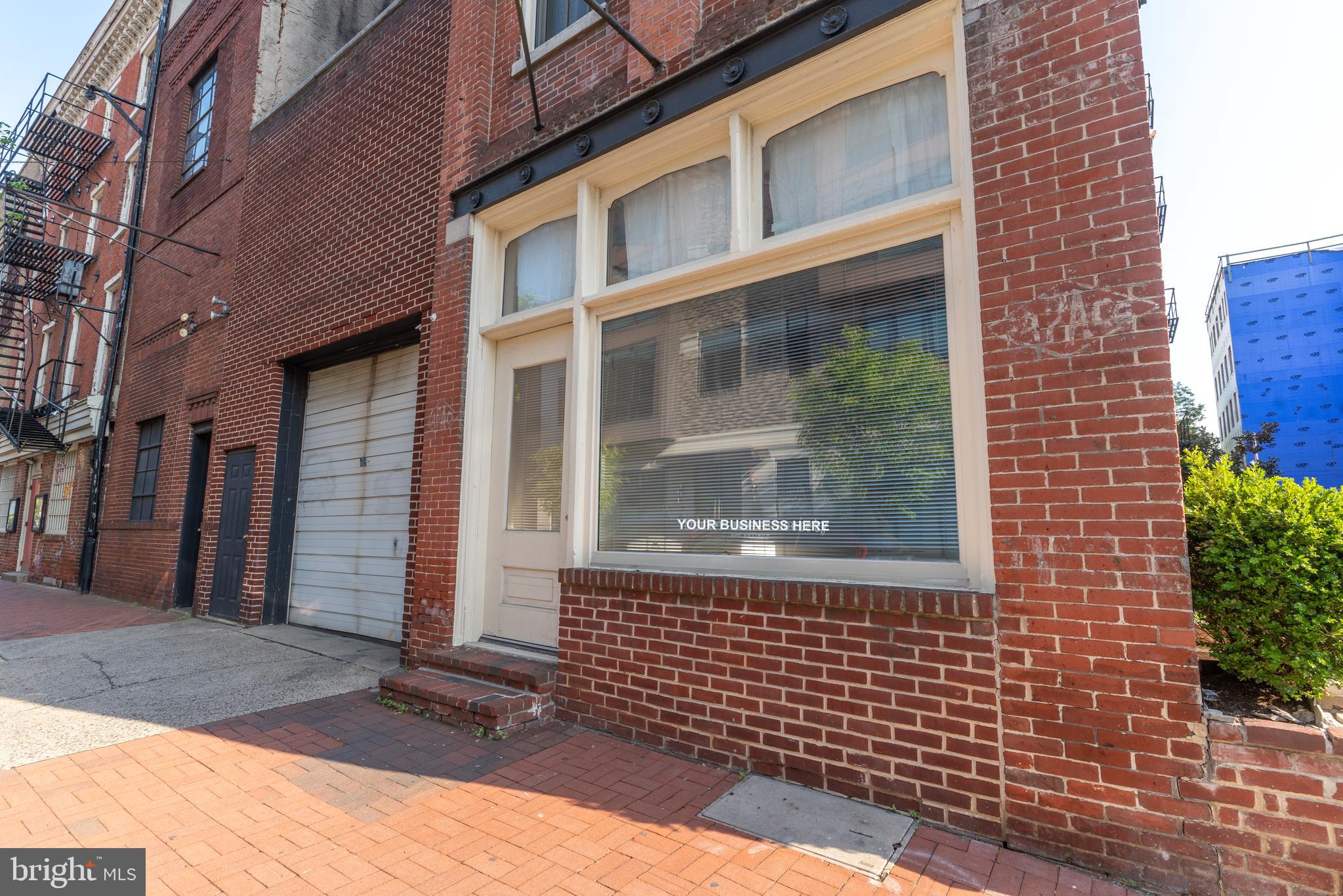 OLD CITY - Commercial Sale
