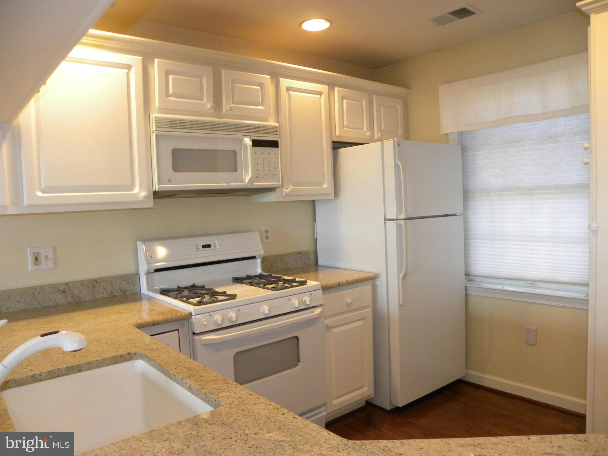 FALLS STATION - Residential Lease