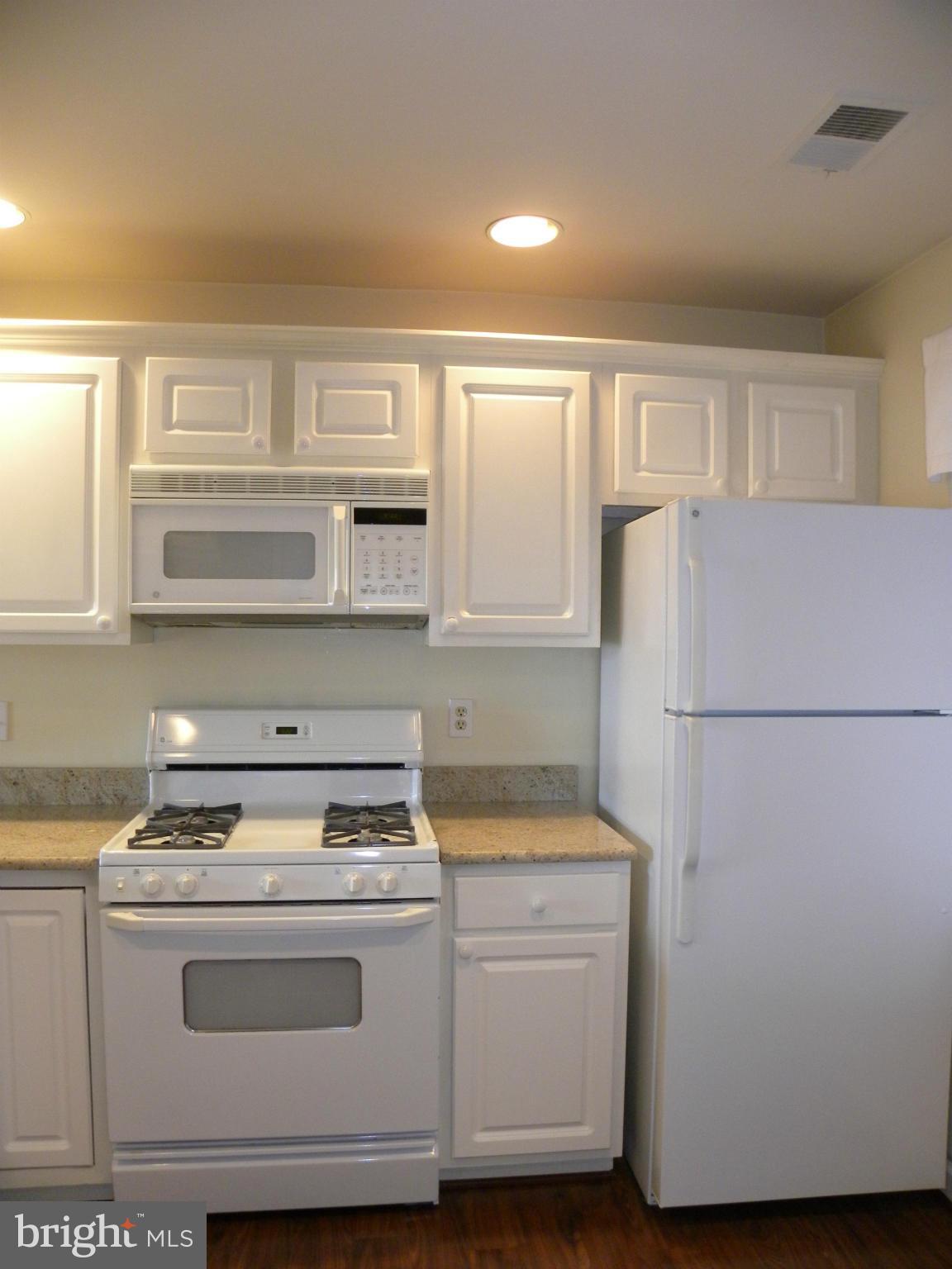 FALLS STATION - Residential Lease