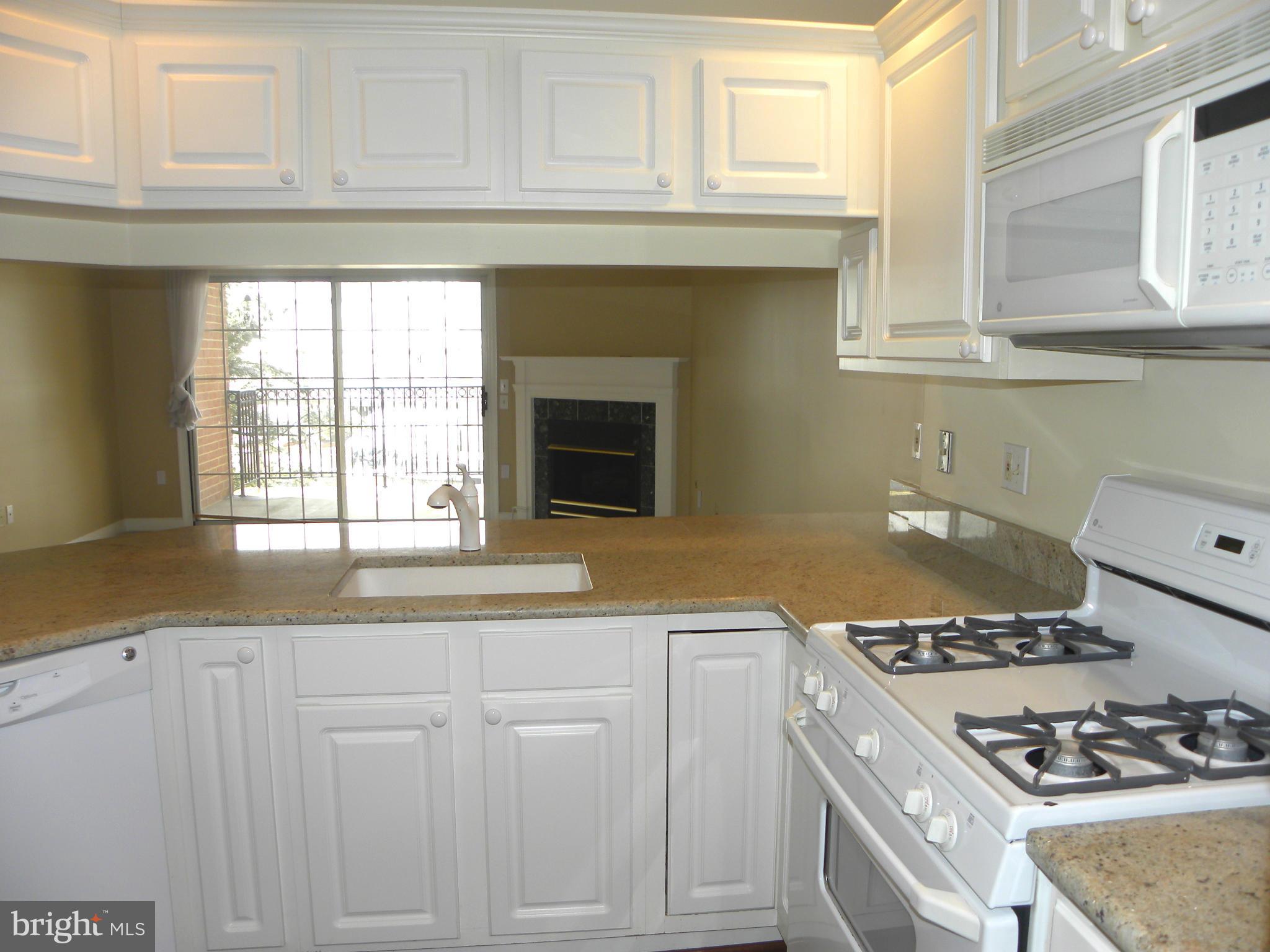 FALLS STATION - Residential Lease