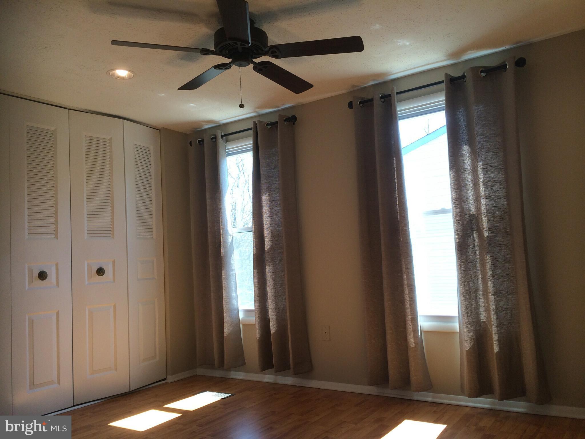 GUNNERS LAKE VILLAGE - Residential Lease