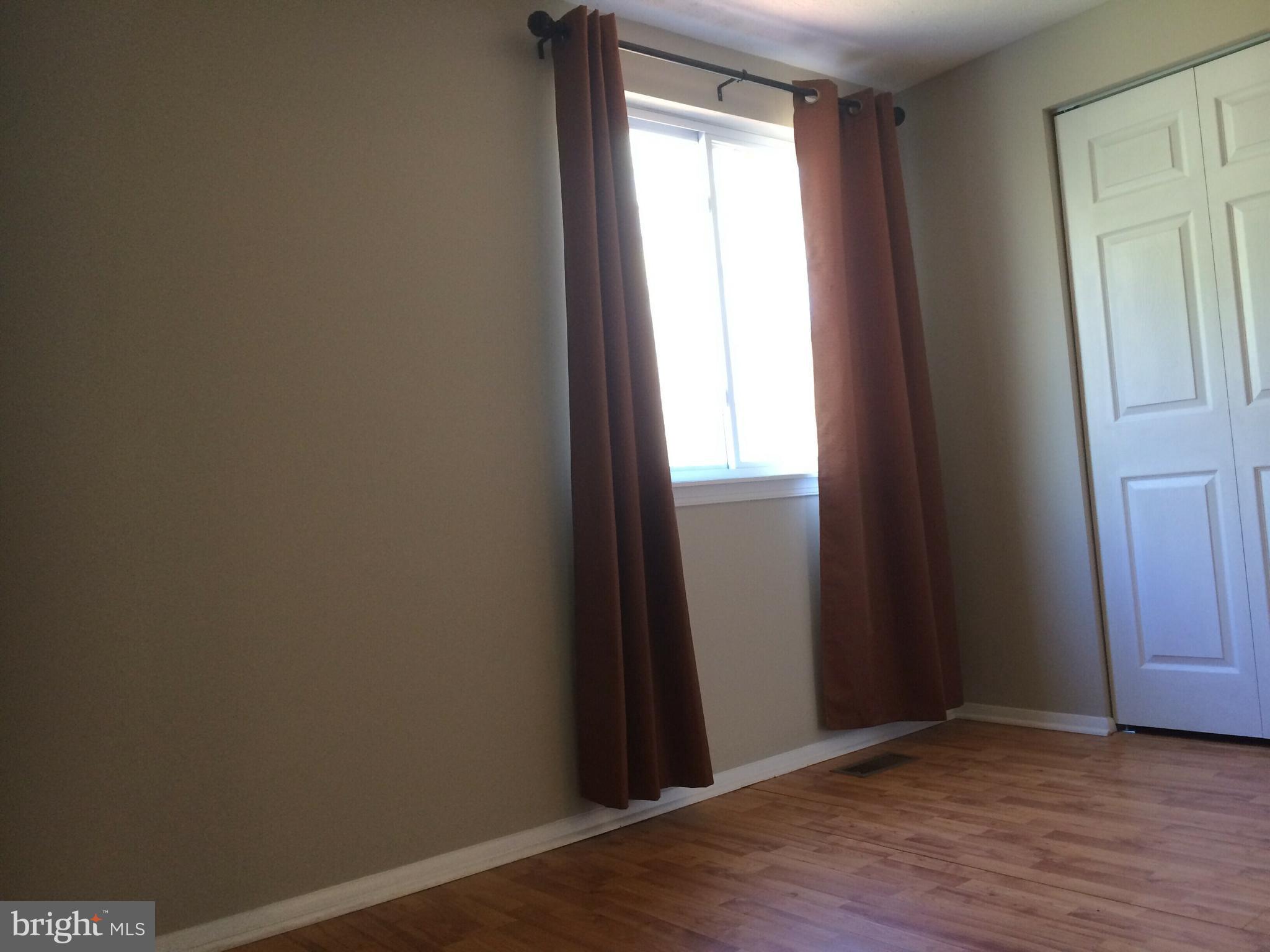 GUNNERS LAKE VILLAGE - Residential Lease