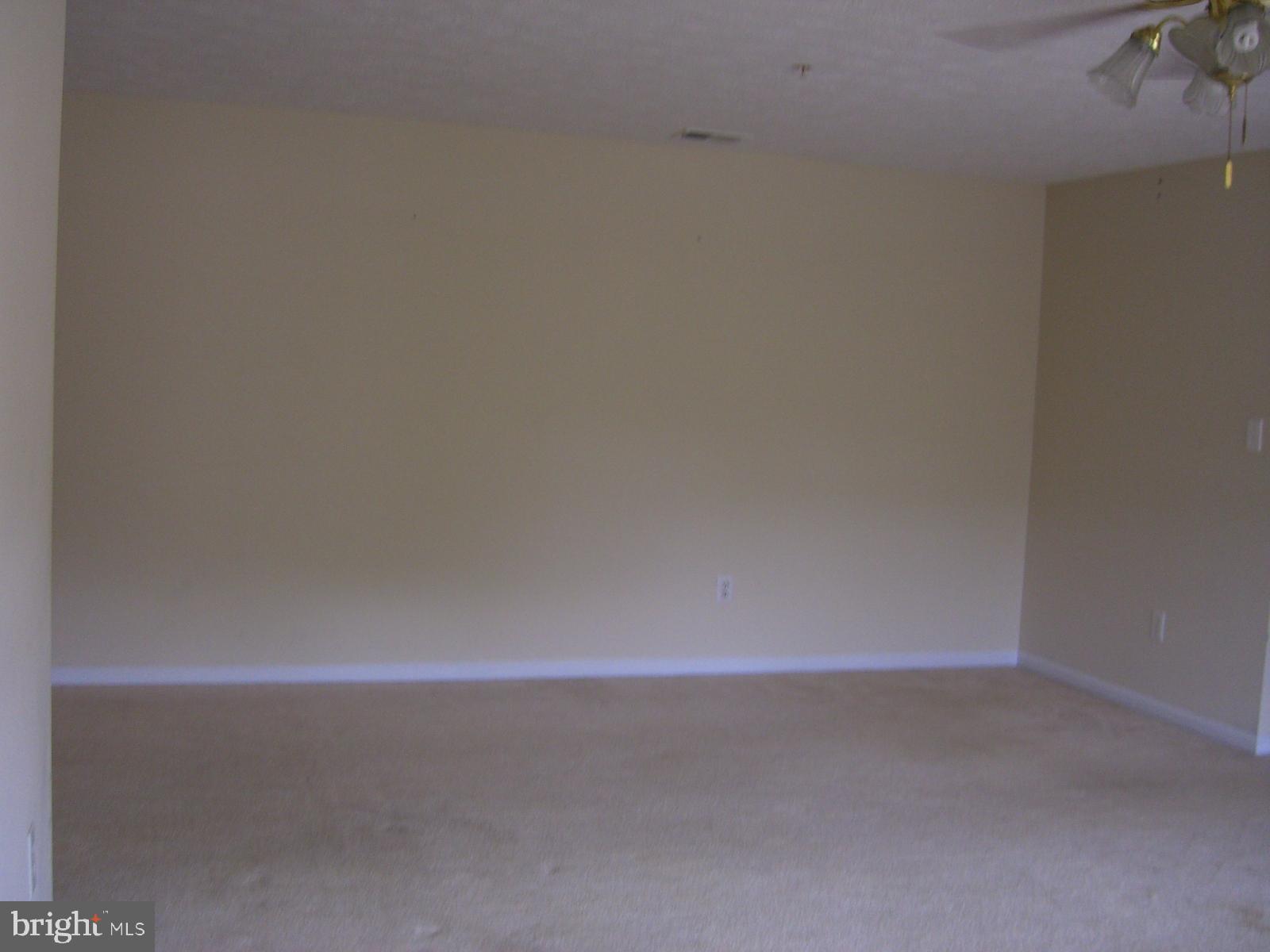 CHESTNUT GABLE - Residential Lease