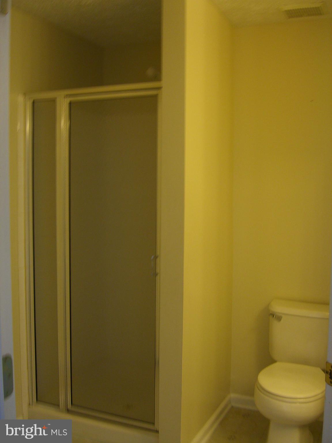 CHESTNUT GABLE - Residential Lease