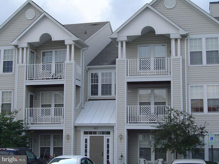 PINEY ORCHARD 2BD CONDO AVAILABLE JULY 1. Neutral decor thruout.  Great room, working kitchen w/table space & newer appliances, slider to deck. Two large master suites, each with their own full bath. Convenient commute to Annapolis/Baltimore/DC, minutes from MARC Station & Ft. Meade. Community Amenities include pools tot lots & much more!*NO PETS*NON SMOKING PROPERTY*Qualifications: $86K gross annual income, 670+ credit score w/no derogatory items, good employment and rental history.