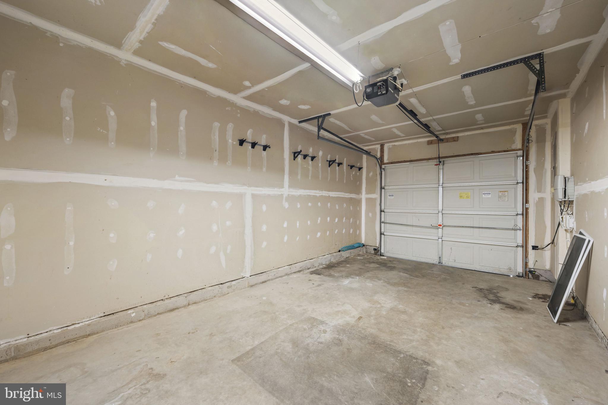 SUBURBIA - Residential