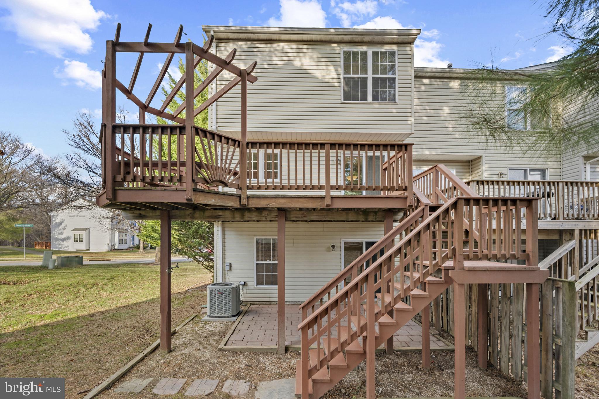 SUBURBIA - Residential