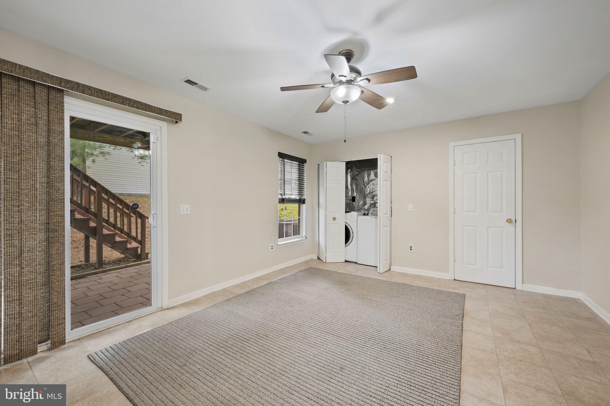 SUBURBIA - Residential