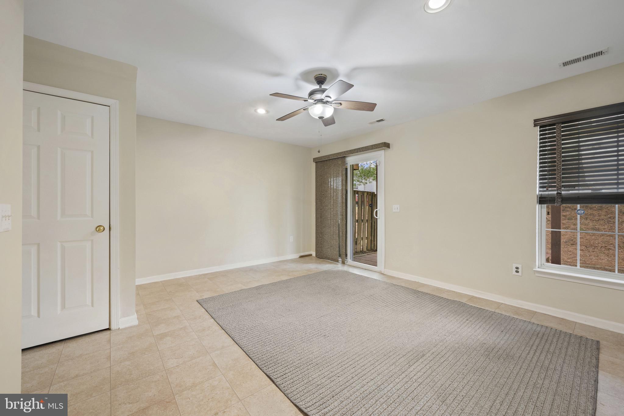 SUBURBIA - Residential