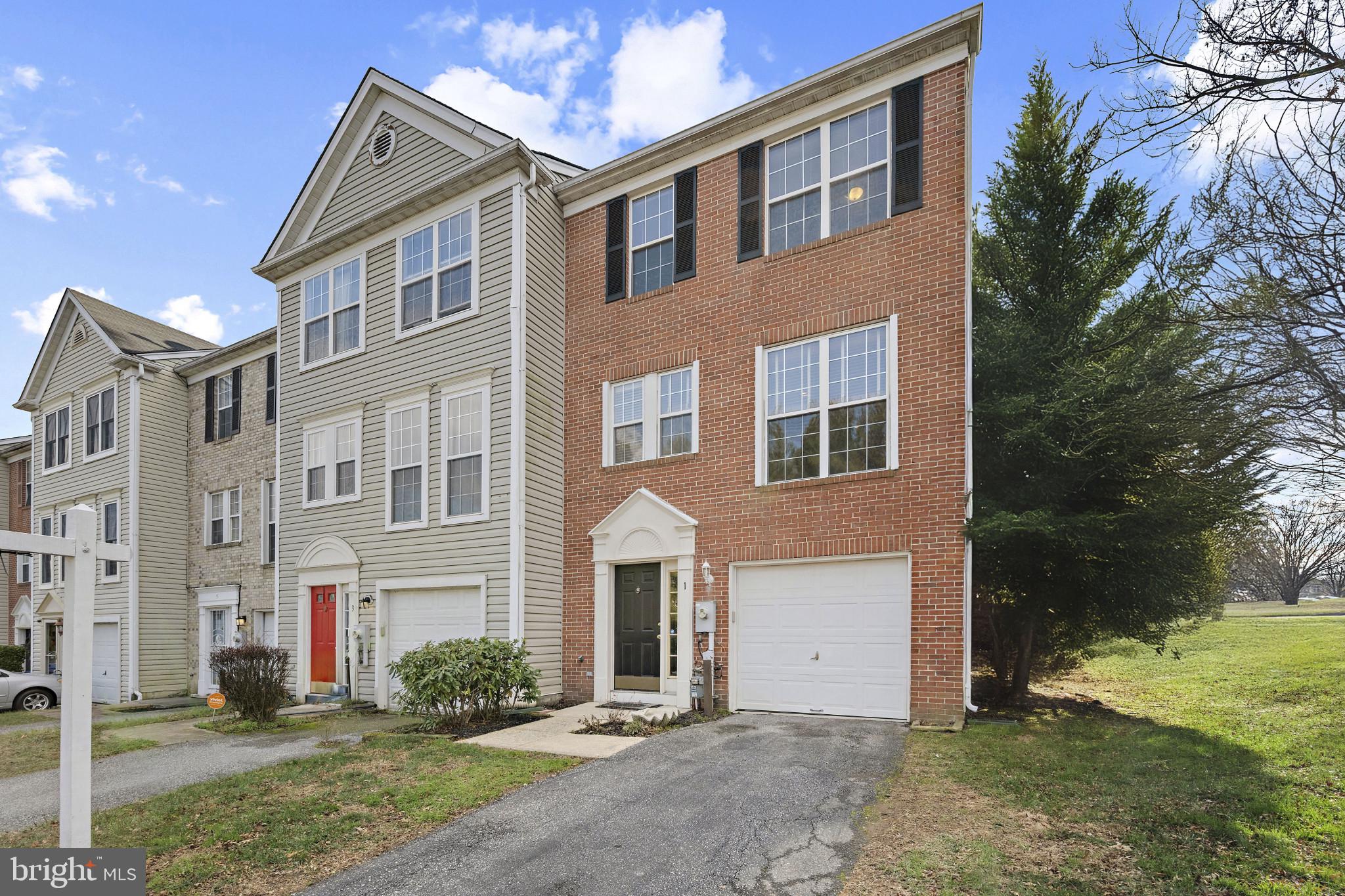 SUBURBIA - Residential