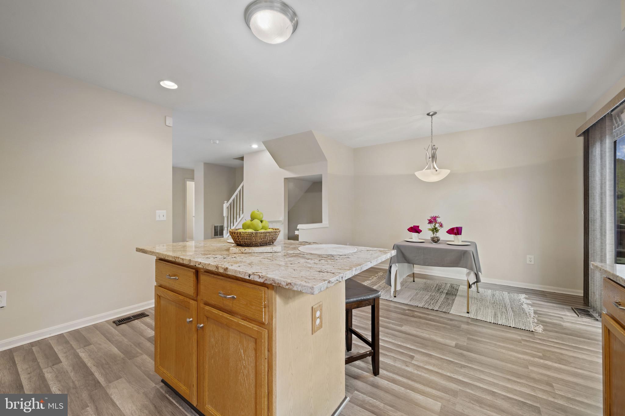 SUBURBIA - Residential