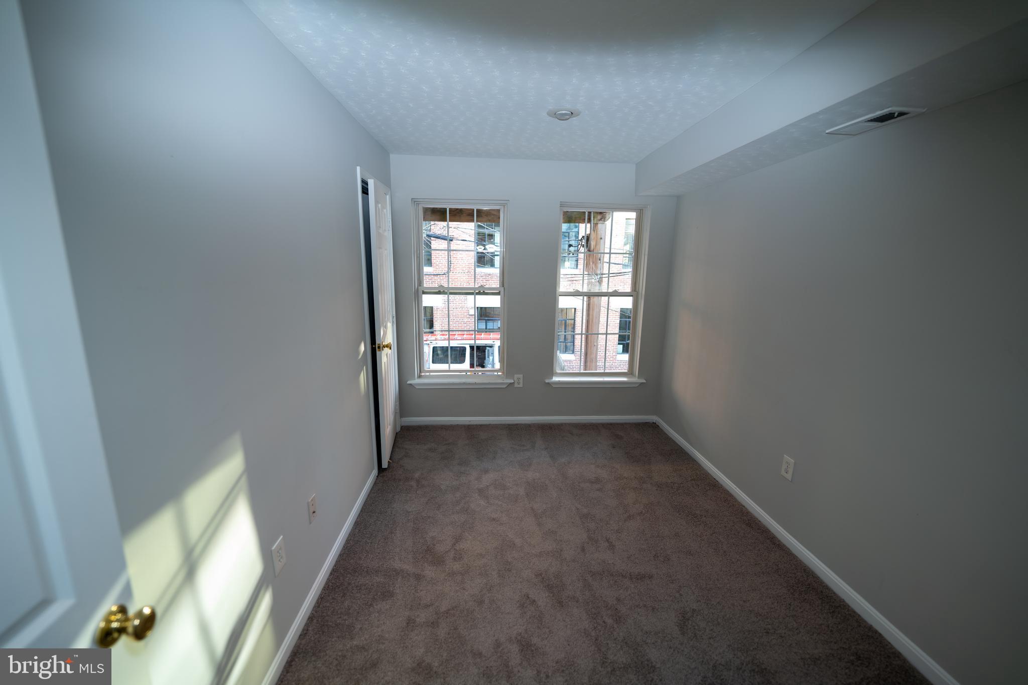 FEDERAL HILL HISTORIC DISTRICT - Residential Lease