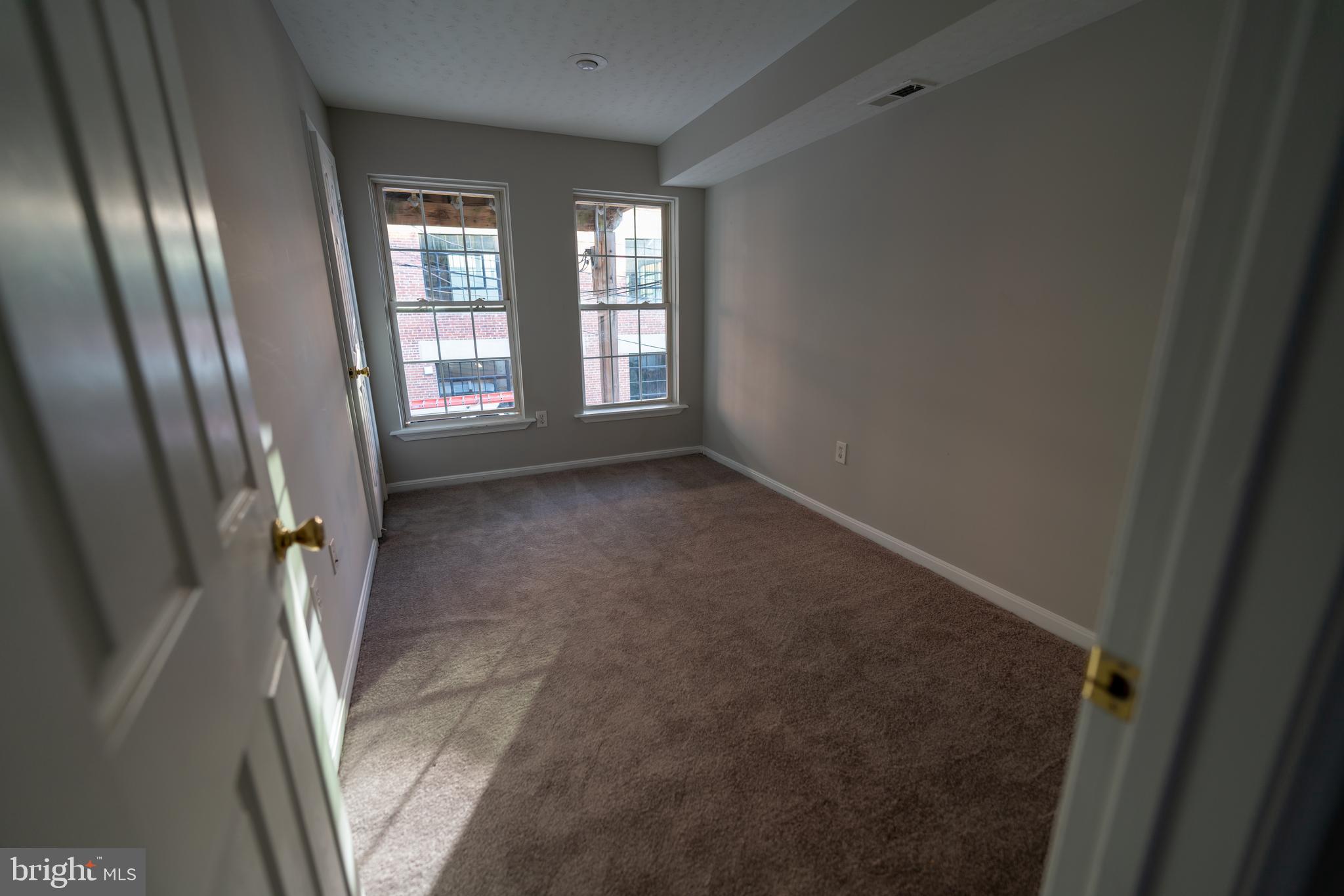 FEDERAL HILL HISTORIC DISTRICT - Residential Lease