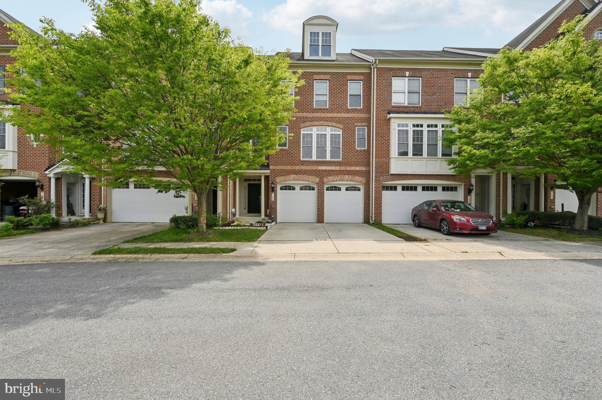 9606 SILKEN LEAF COURT