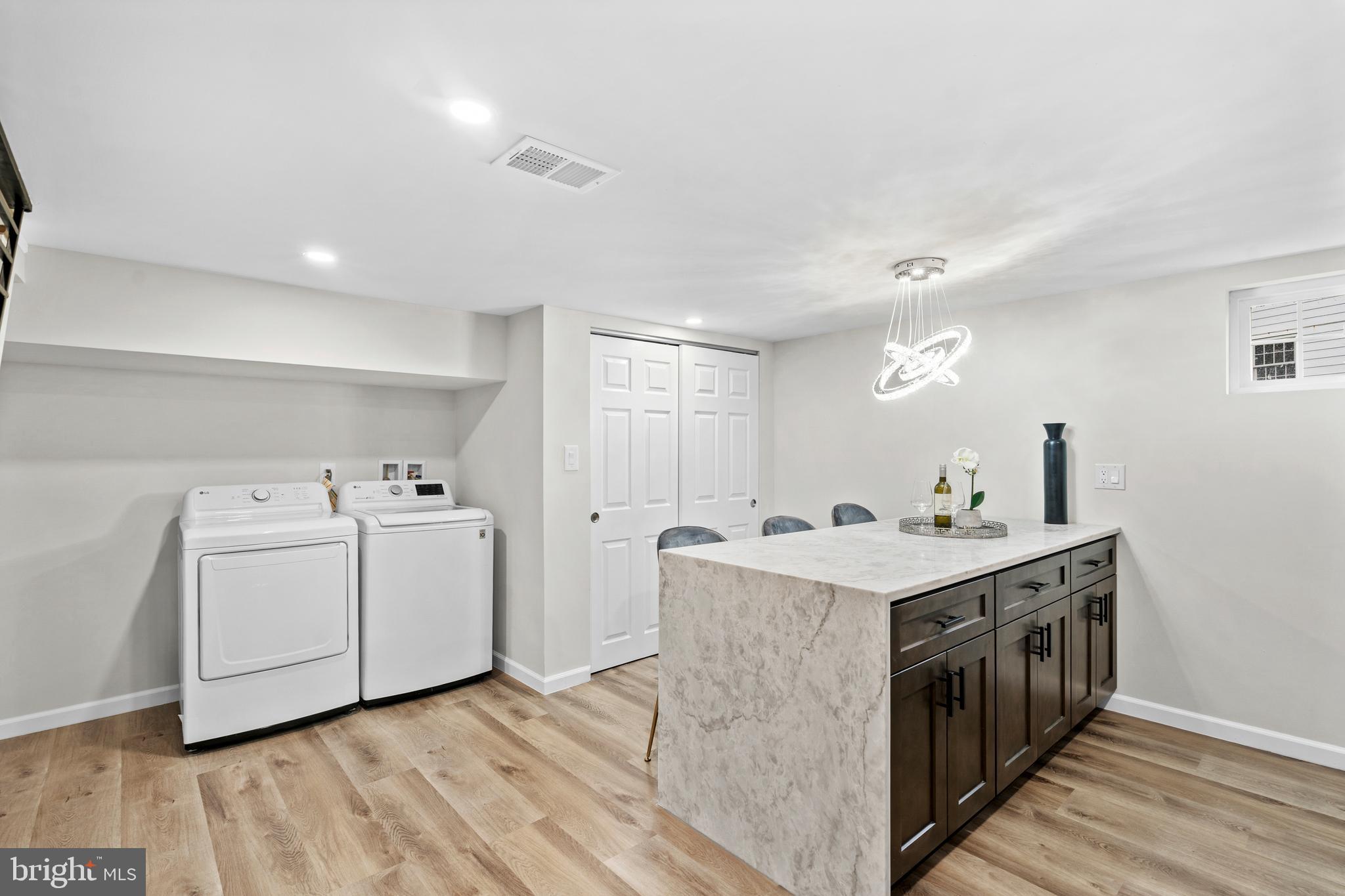 CHESNEY DOWNS - Residential