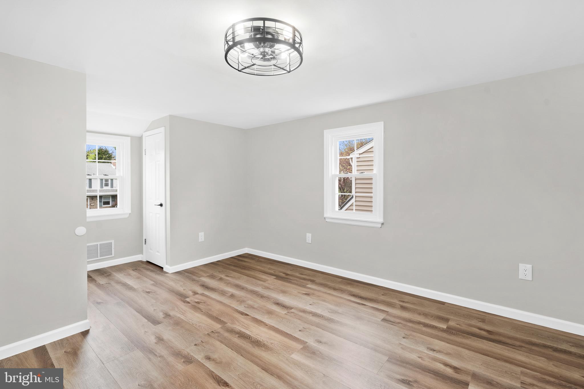 CHESNEY DOWNS - Residential
