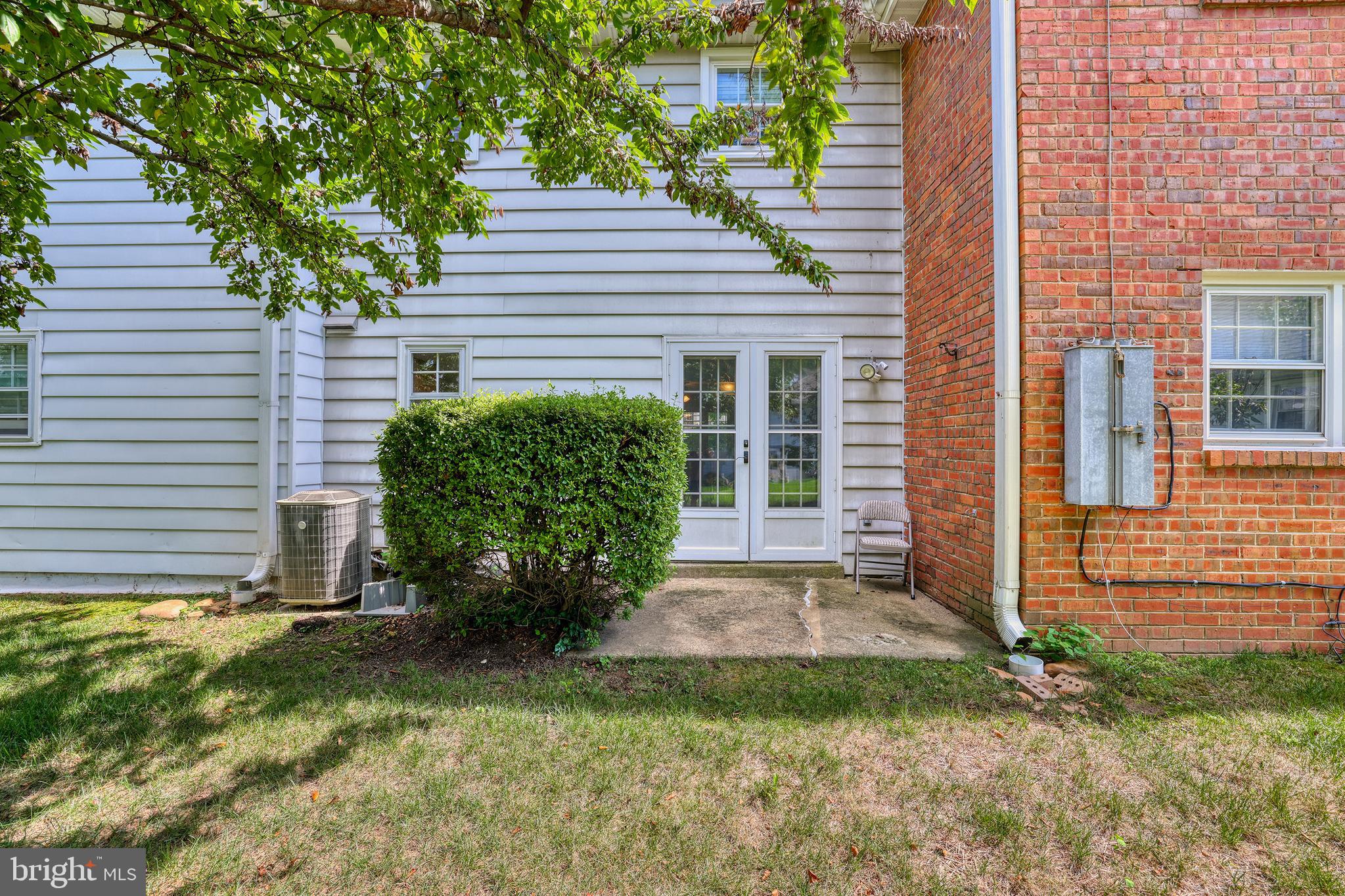 805 YARDLEY COMMONS