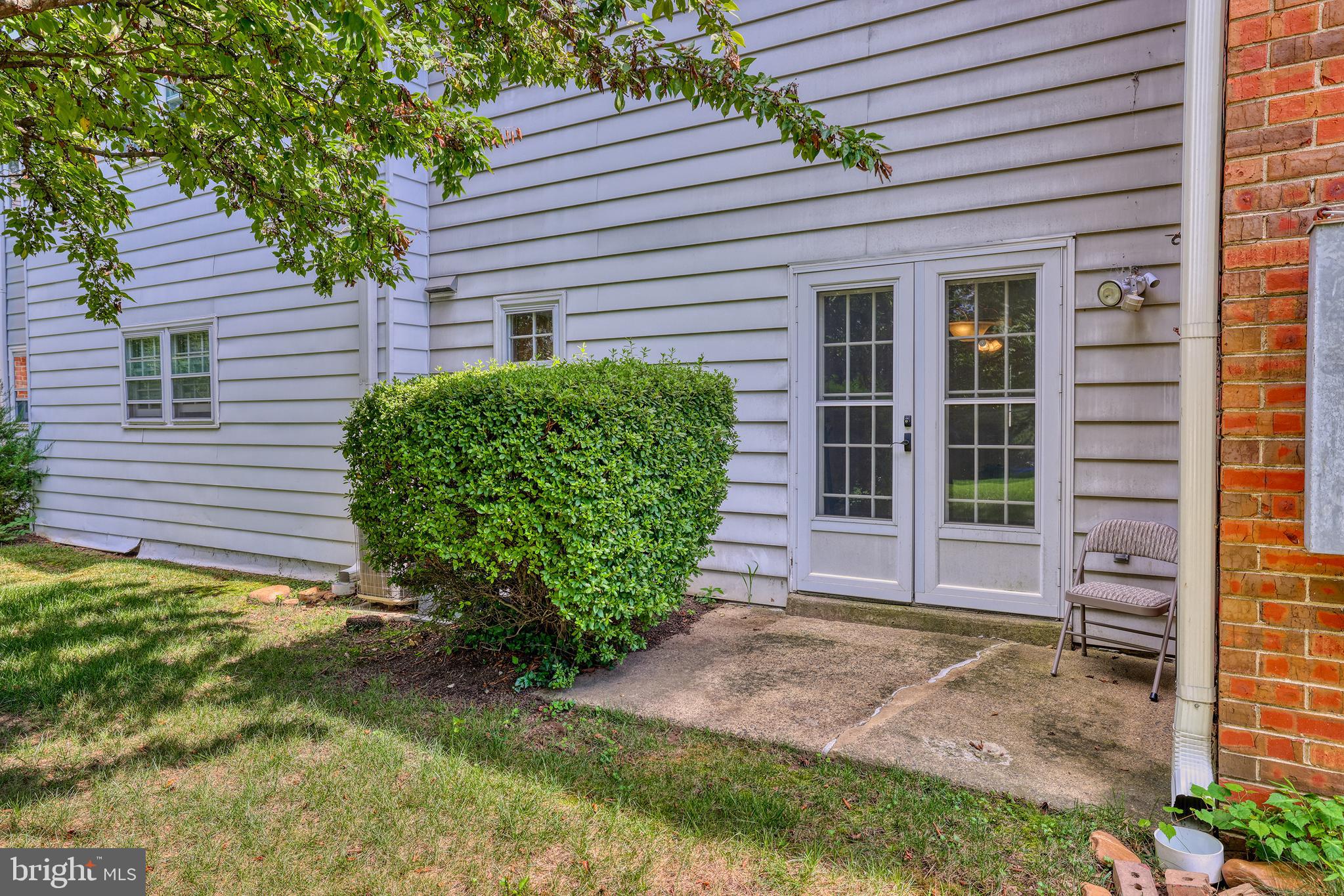 805 YARDLEY COMMONS