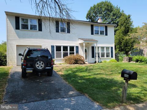 Photo of 866 CENTER ST, MOUNT JOY, PA 17552 (MLS # PALA2004212)