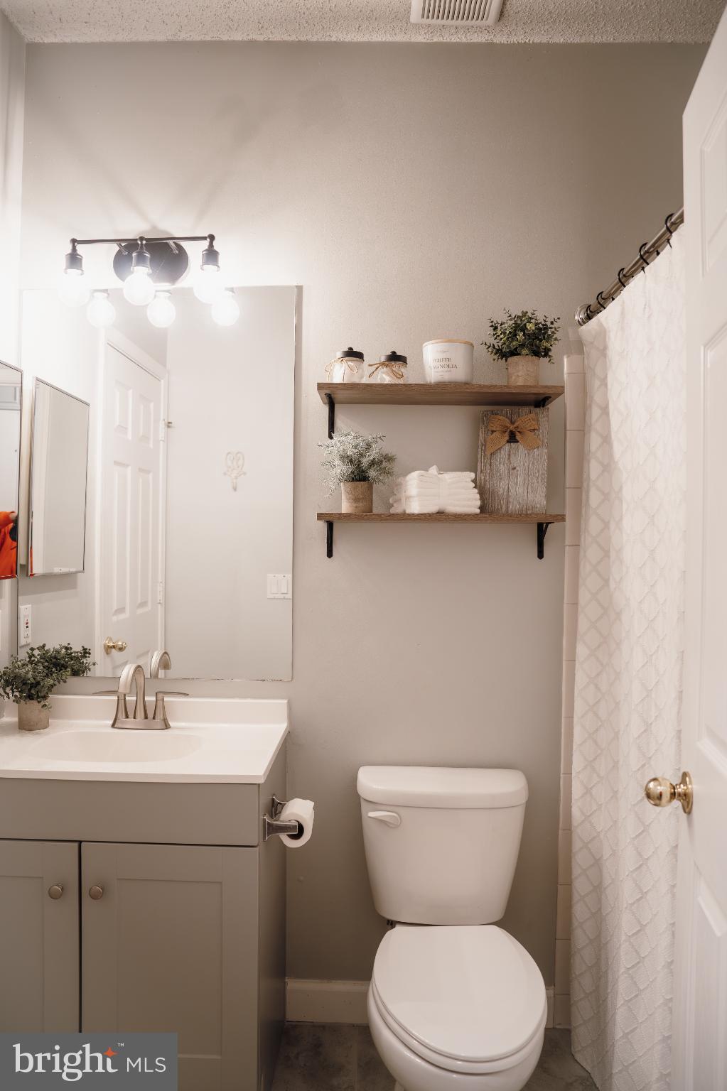 STONECROFT CONDO - Residential Lease