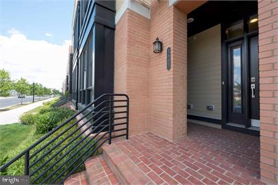 POTOMAC YARD - Residential Lease