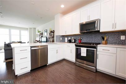 POTOMAC YARD - Residential Lease