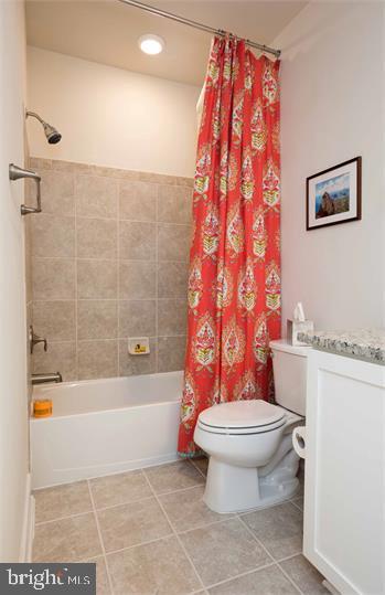 POTOMAC YARD - Residential Lease