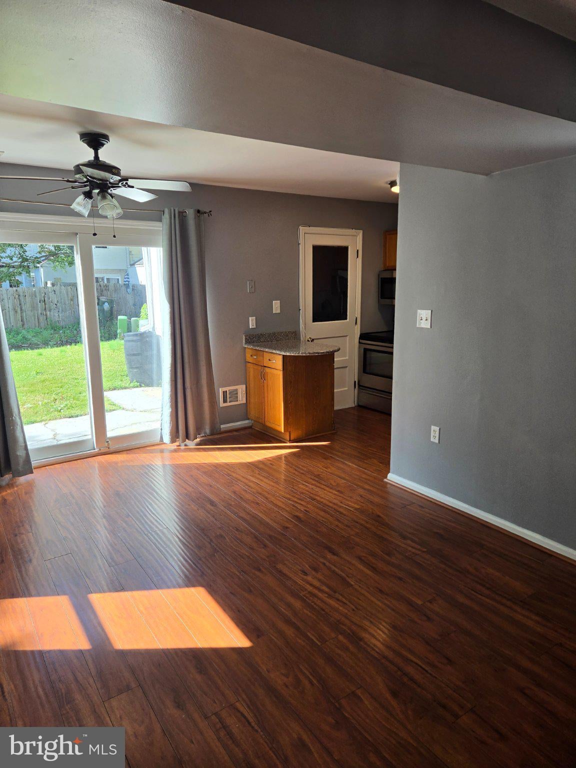1 NATHAN HALE COURT