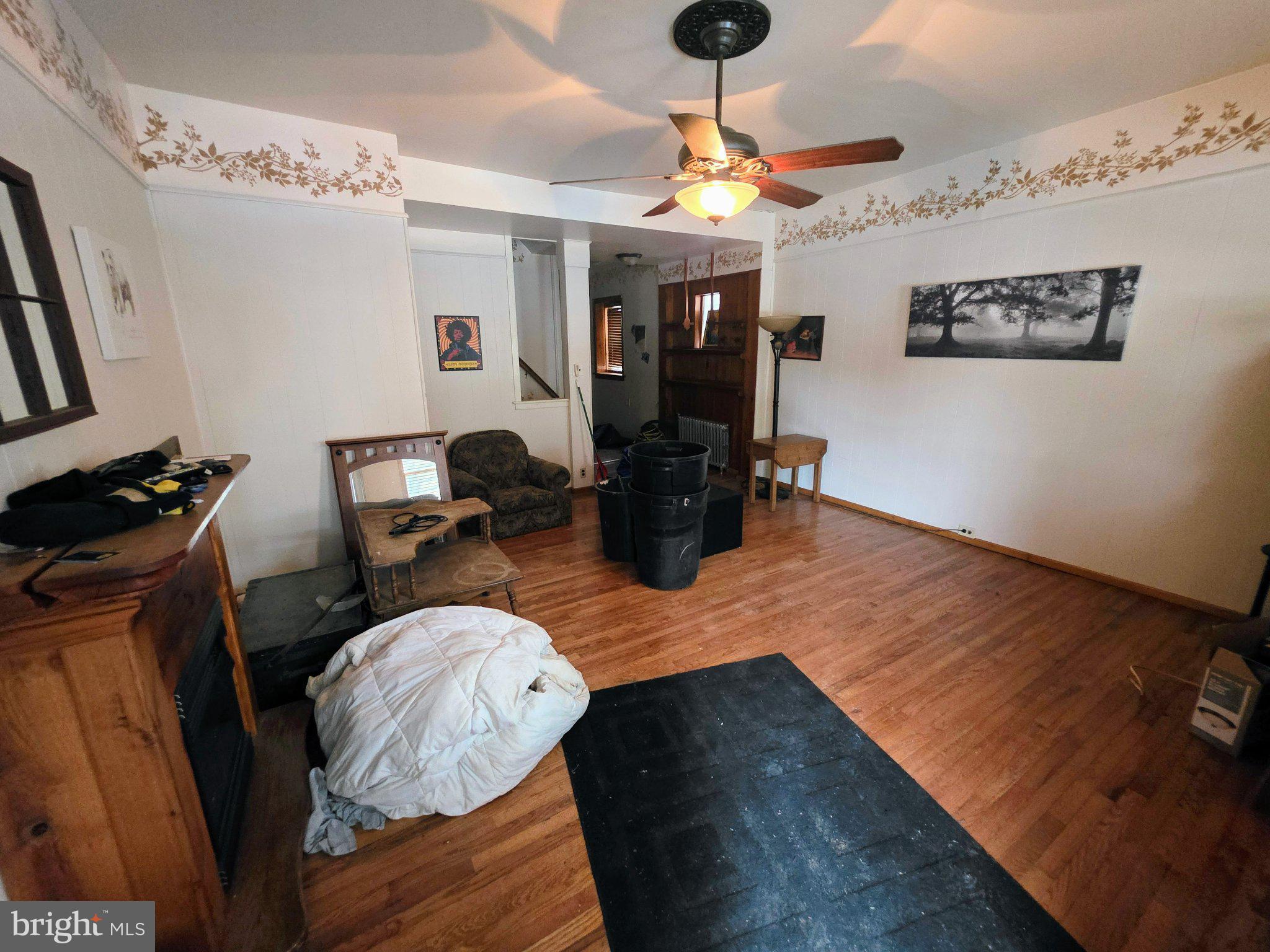 607 SANDY STREET