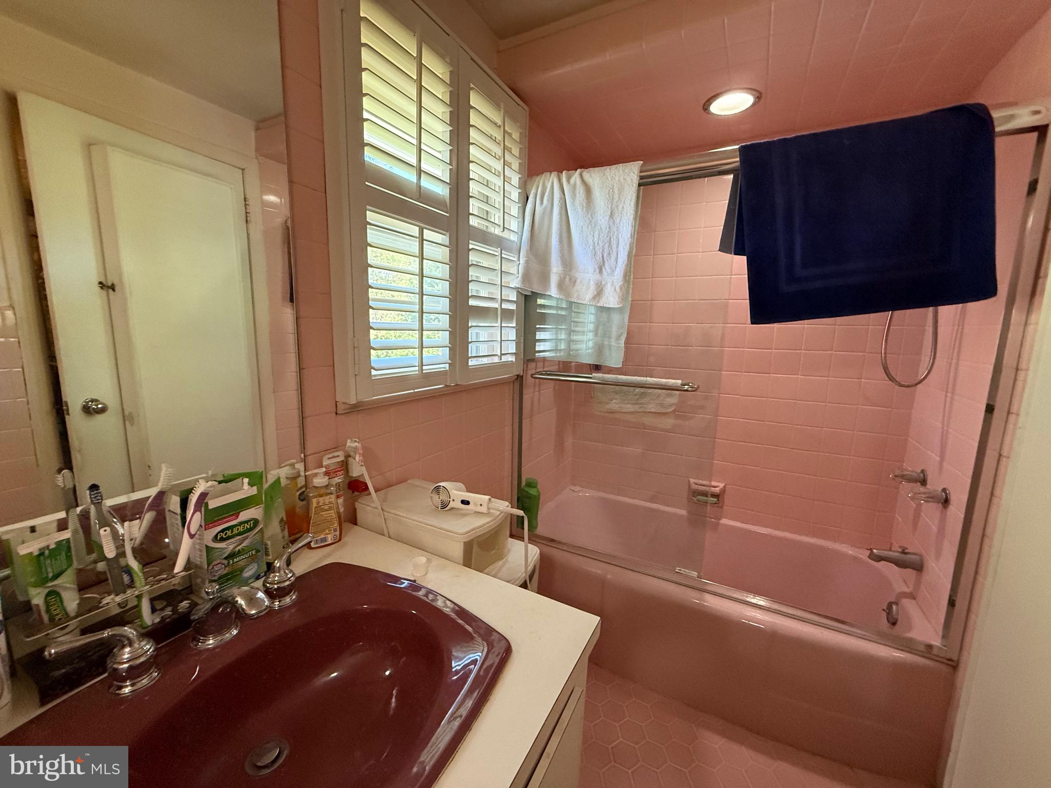 WEST ACRES - Residential