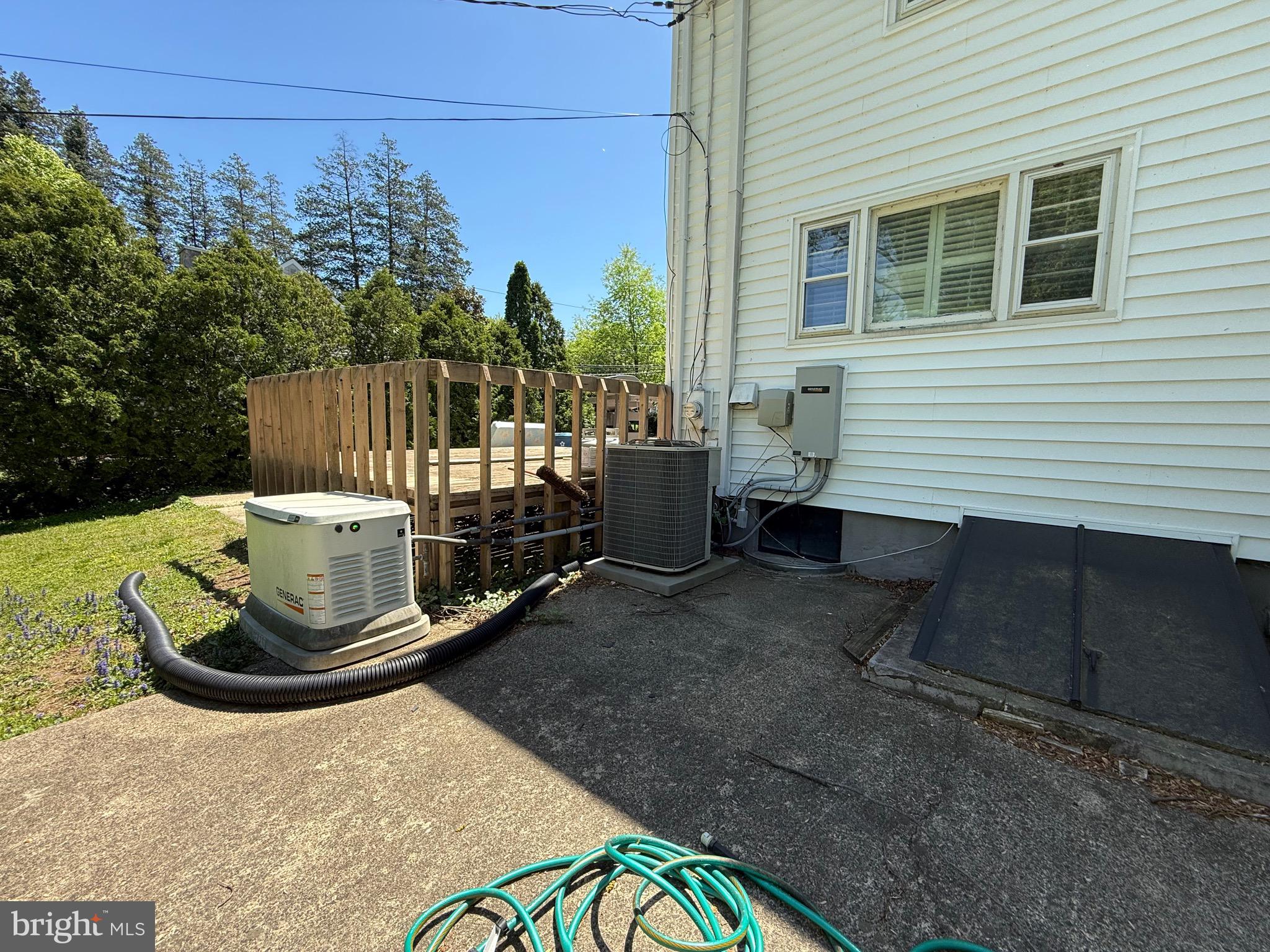 WEST ACRES - Residential