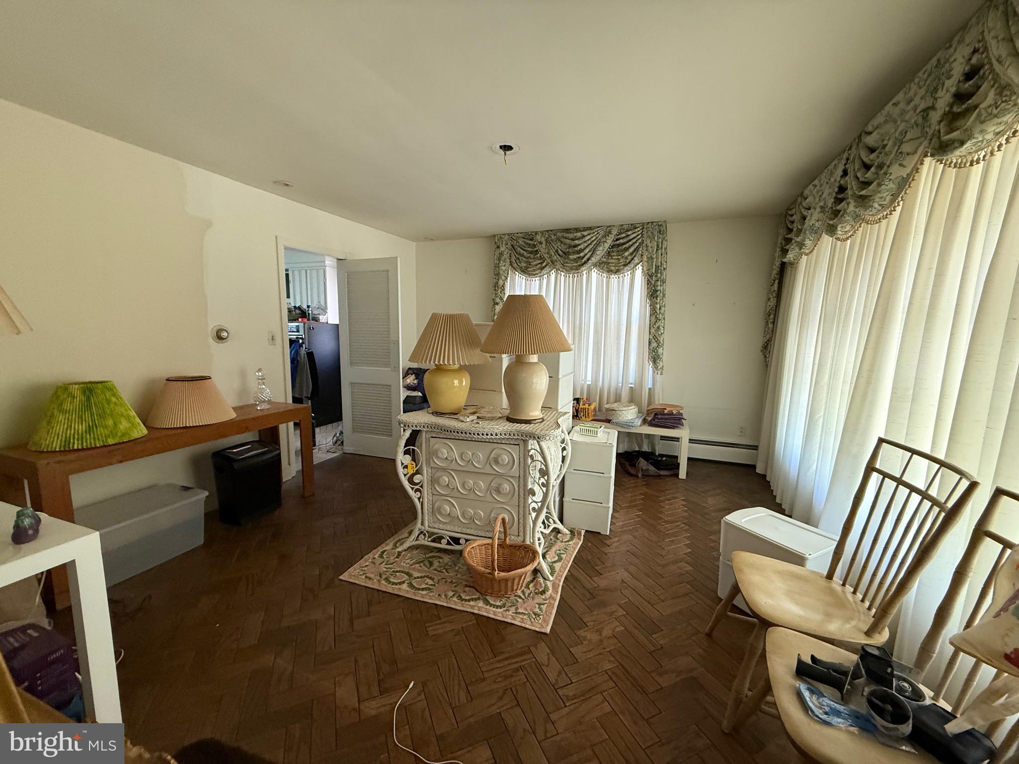 1208 EVERGREEN ROAD
