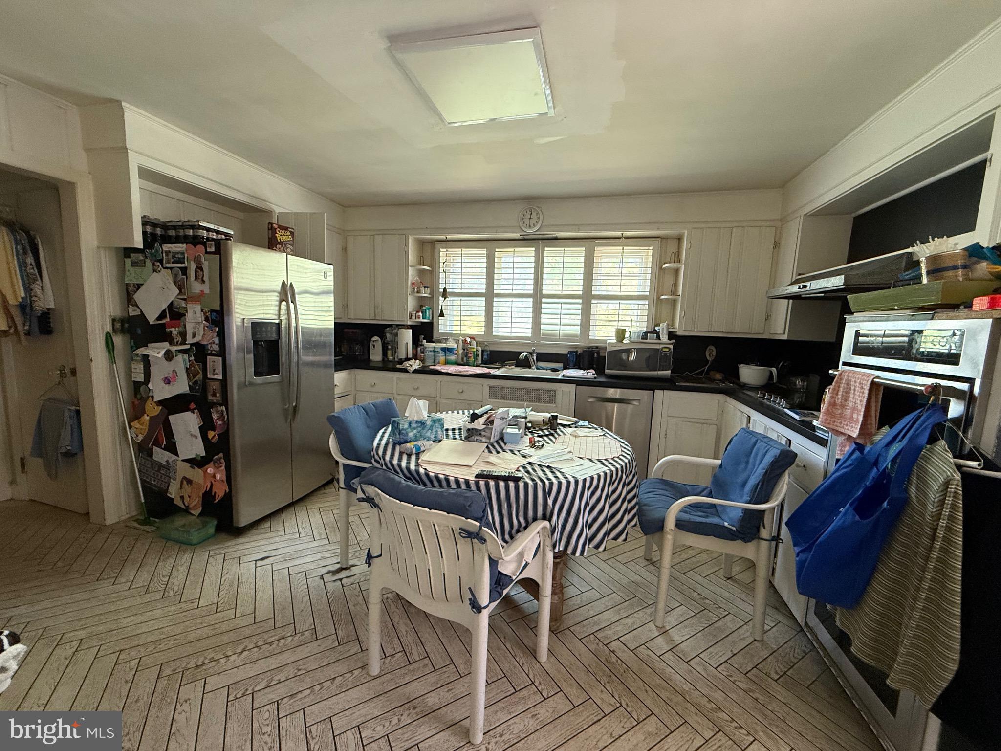 1208 EVERGREEN ROAD