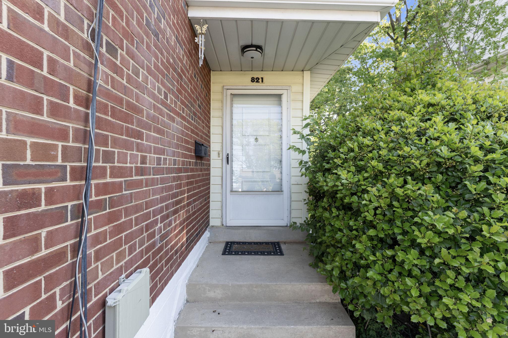 821 BOOKER DRIVE