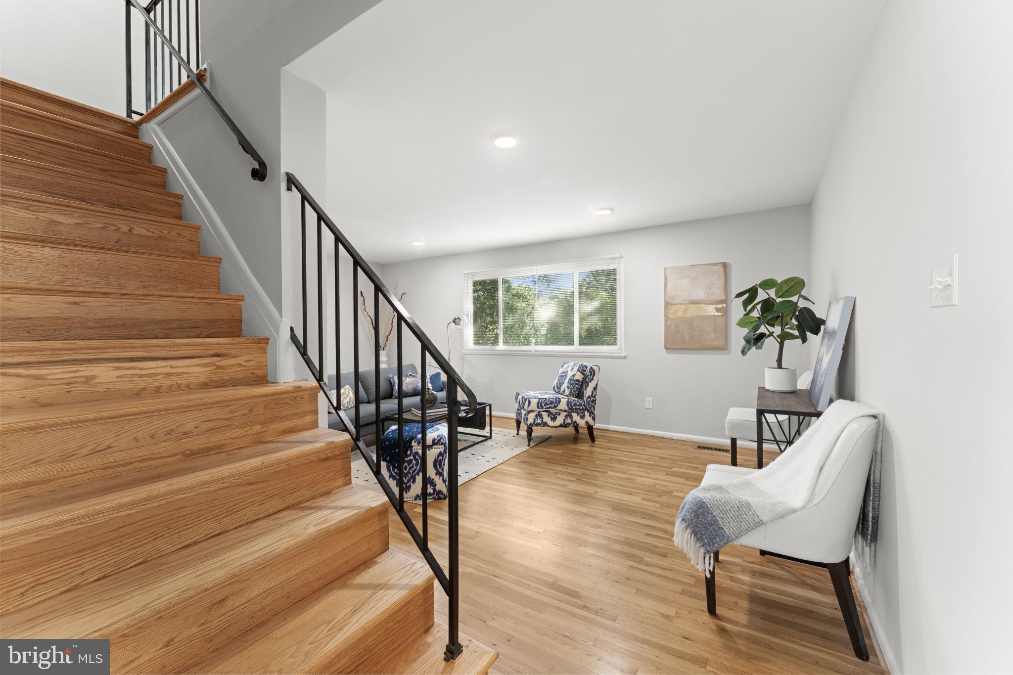821 BOOKER DRIVE