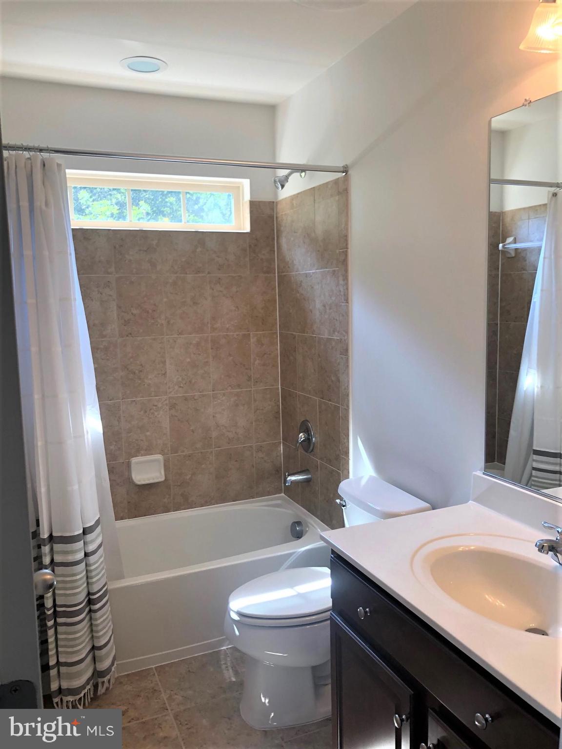 VISTAS AT OCCOQUAN - Residential Lease