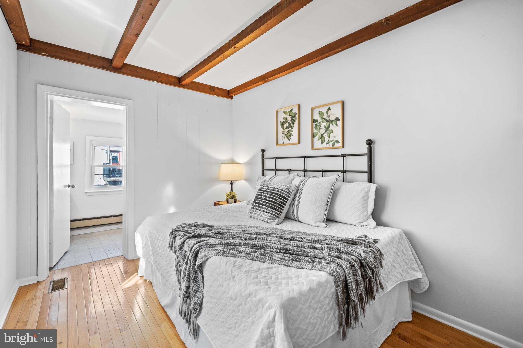 LOCUST POINT - Residential