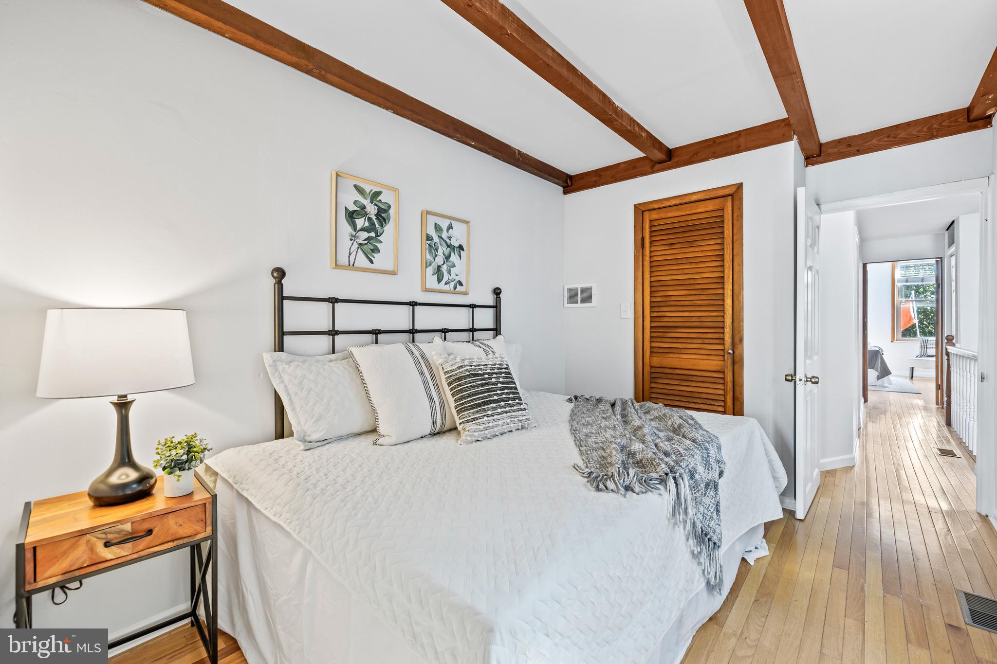 LOCUST POINT - Residential