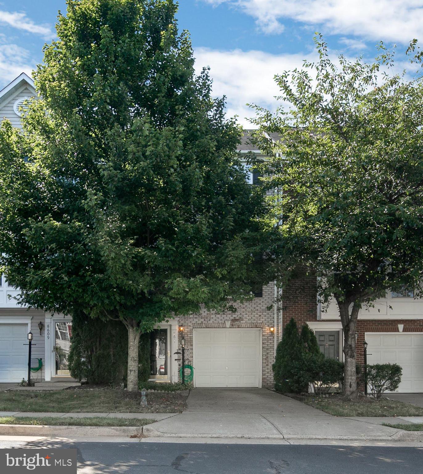8611 ELLESMERE WAY