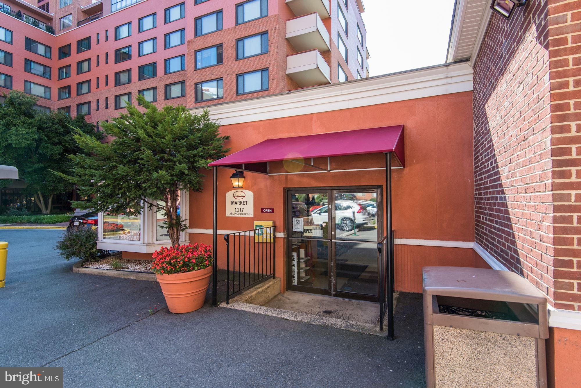 RIVER PLACE NORTH - Residential