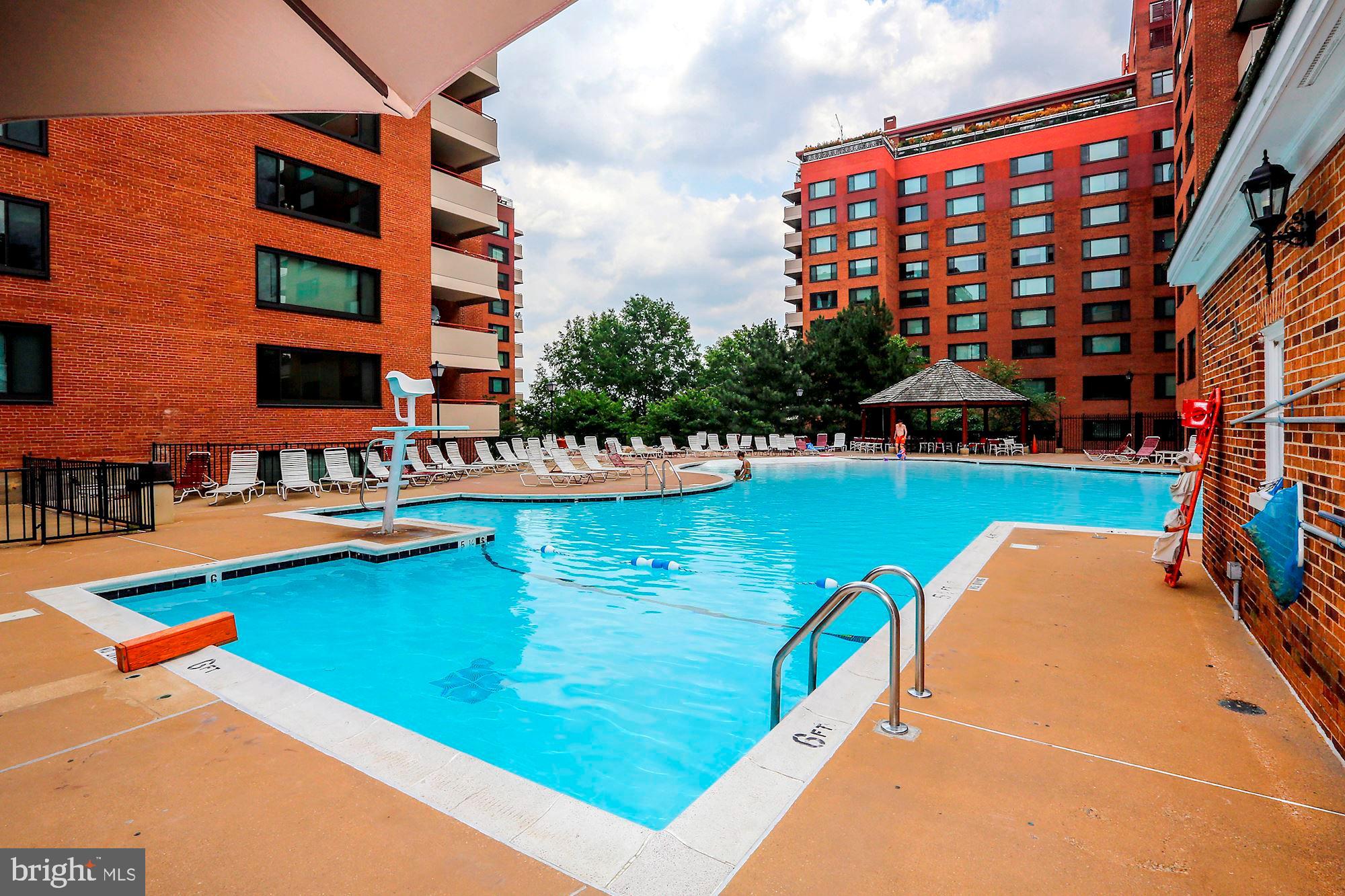 RIVER PLACE NORTH - Residential