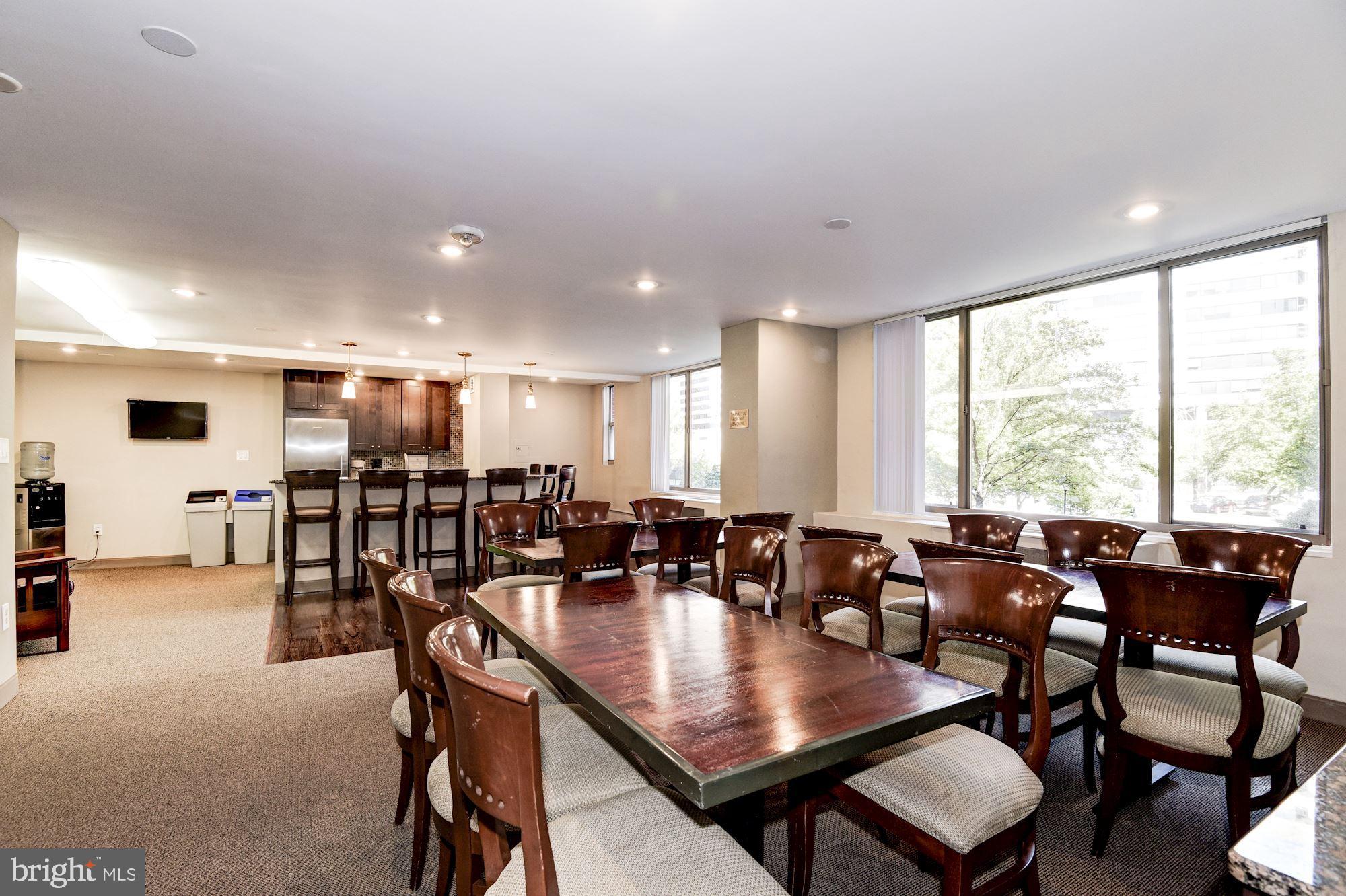 RIVER PLACE NORTH - Residential