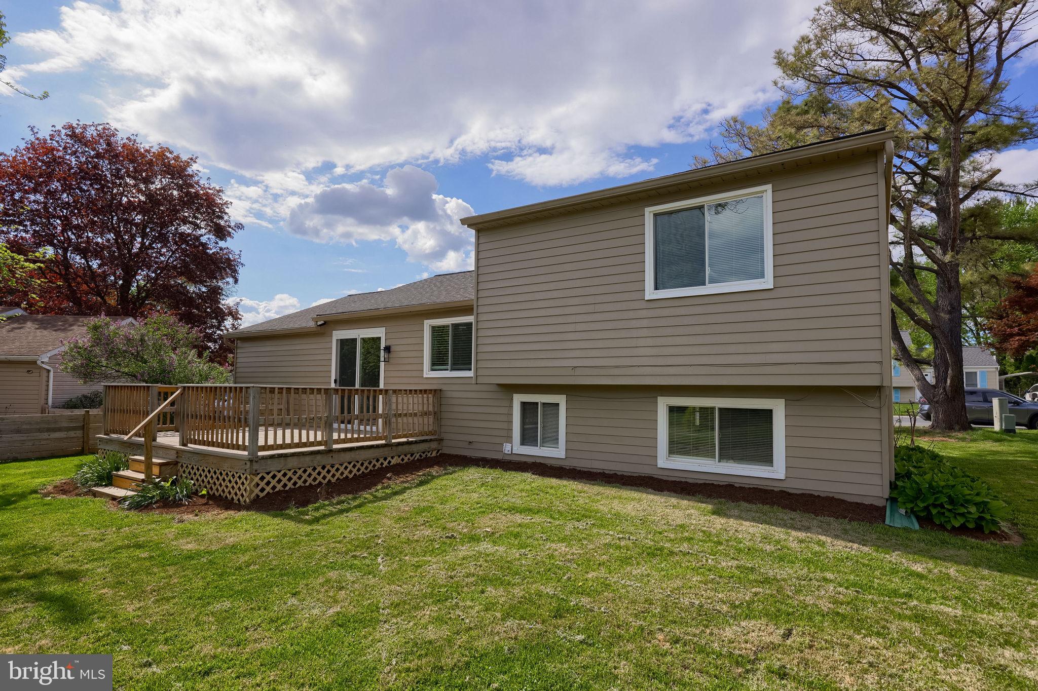 VILLAGE PARK - Residential